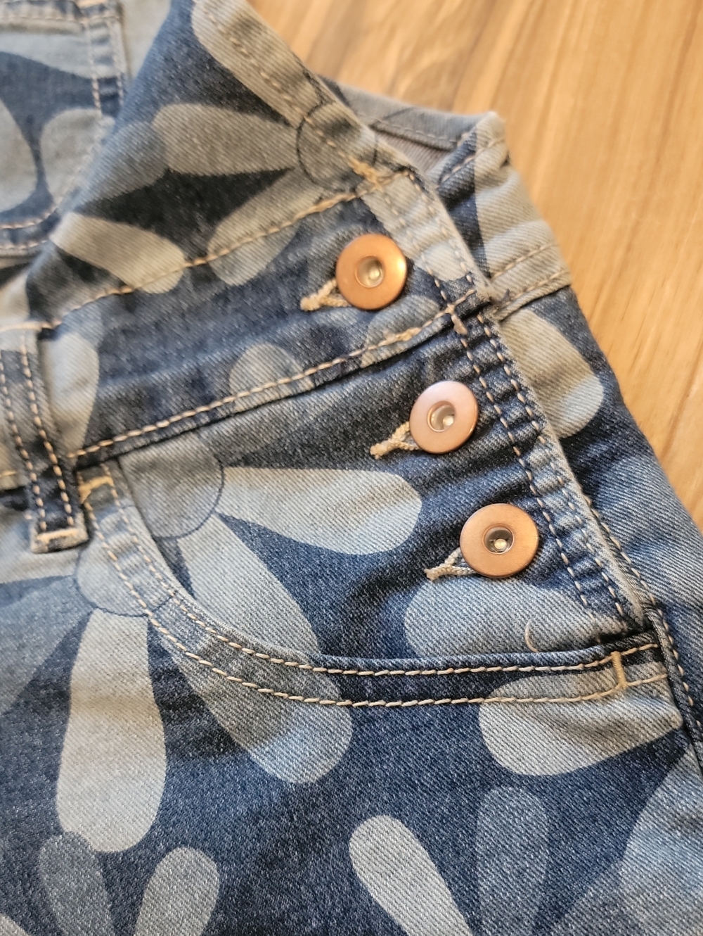 No Boundaries Blue Floral Denim Short Overalls - Picture 8 of 12